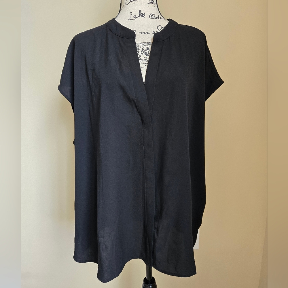 Eloquii Black Split-Neck Short Sleeve Blouse Plus 20/22 -2X/3X